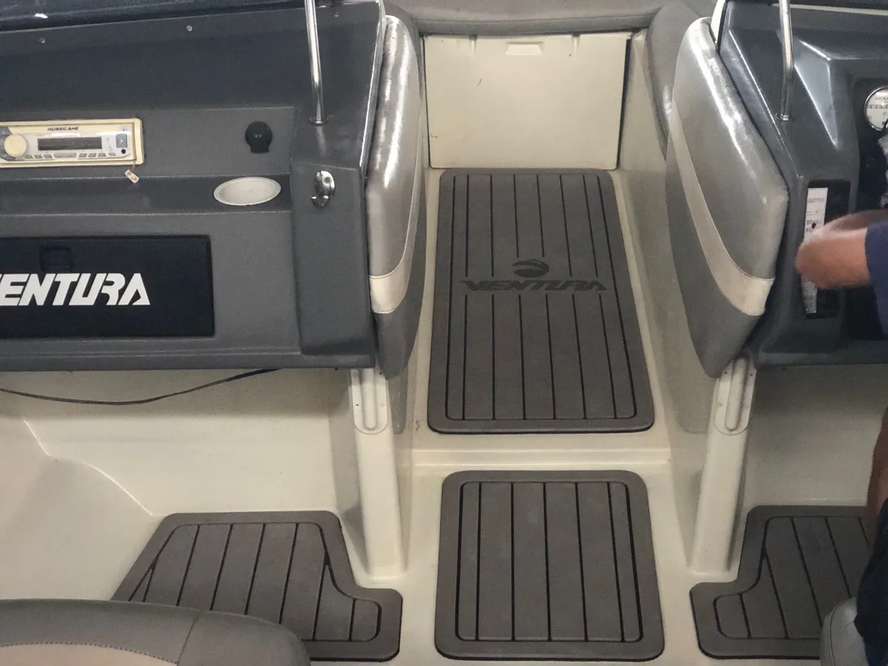 Lancha Ventura V200 ano 2007 - Imagem 4