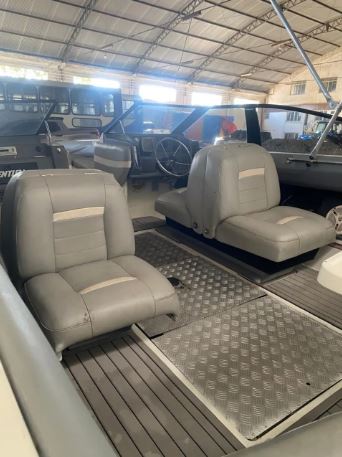 Lancha Ventura V200 ano 2007 - Imagem 6